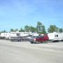 Canada - arrivee a Chicoutimi, on se fait petit au milieu de ces monstres a 12 roues